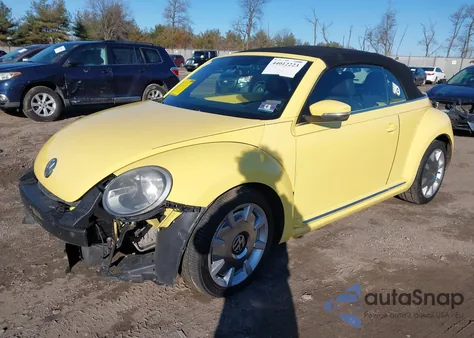 2013 Volkswagen Beetle 2.5L from USA, damaged, VIN 3VW5P7ATXDM822260